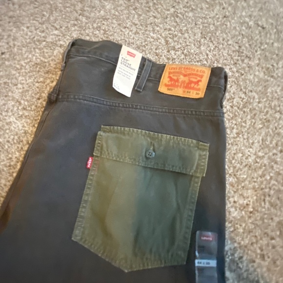 Levi’s - Picture 2 of 4